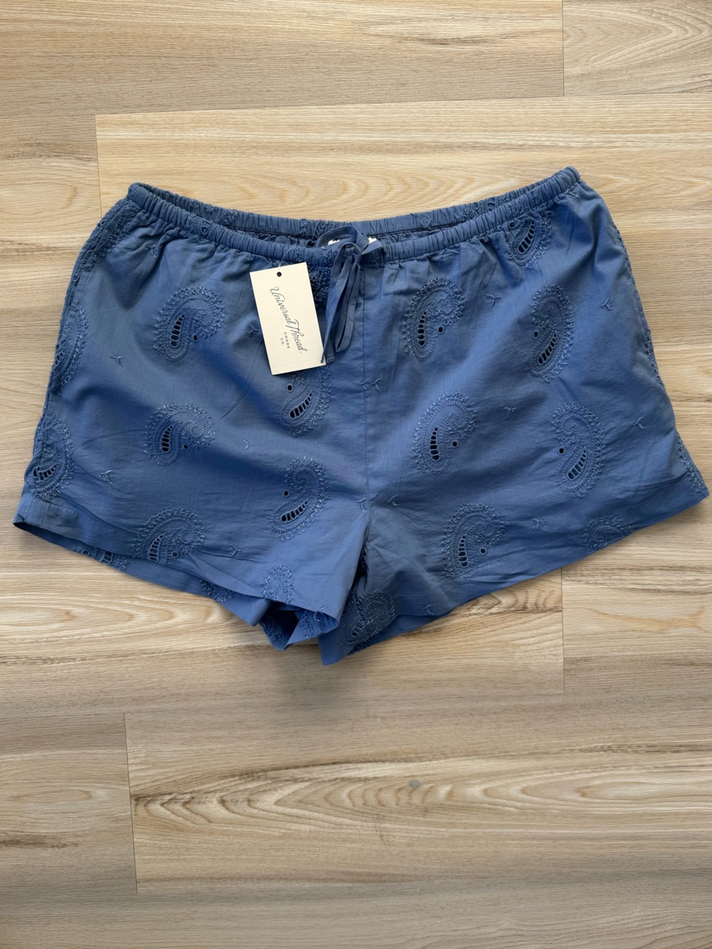 NWT | Universal Thread | High-Rise Paisley Pull-On Shorts 3" | Slate | Size M
